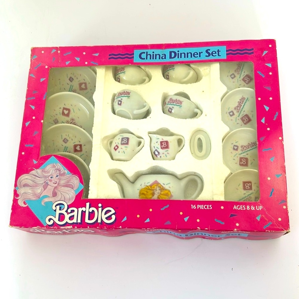 Barbie Vintage 1989 NIB Mini 16 Piece China Dinner Set Sealed Ages 8+ Play Set